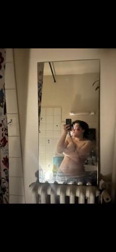 Twink avec chatte et sein - Escort Clermont Ferrand
